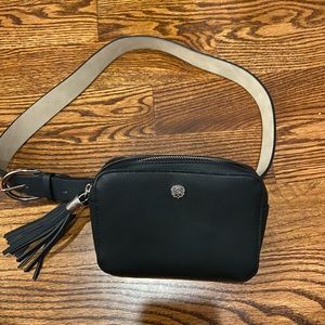 Black Vince Camuto Fanny pack belt